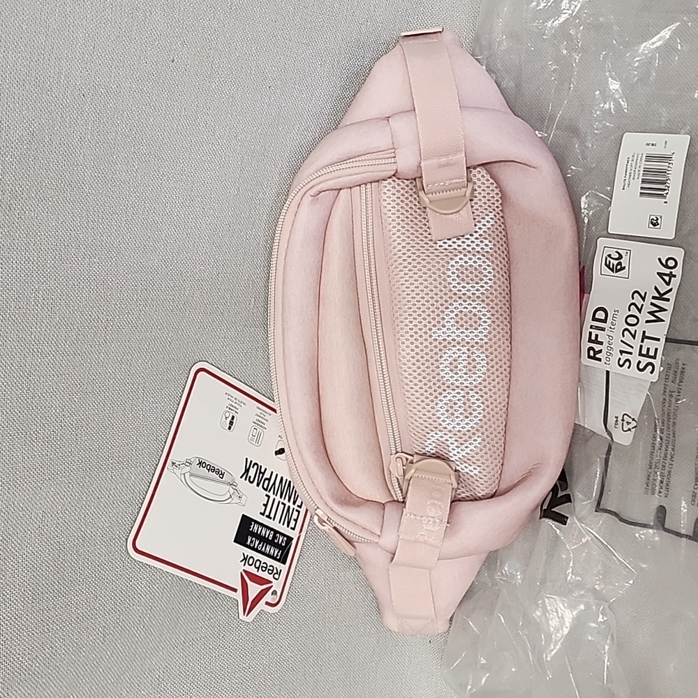 NWT!  Reebok Enlite Fannypack Blush Pink